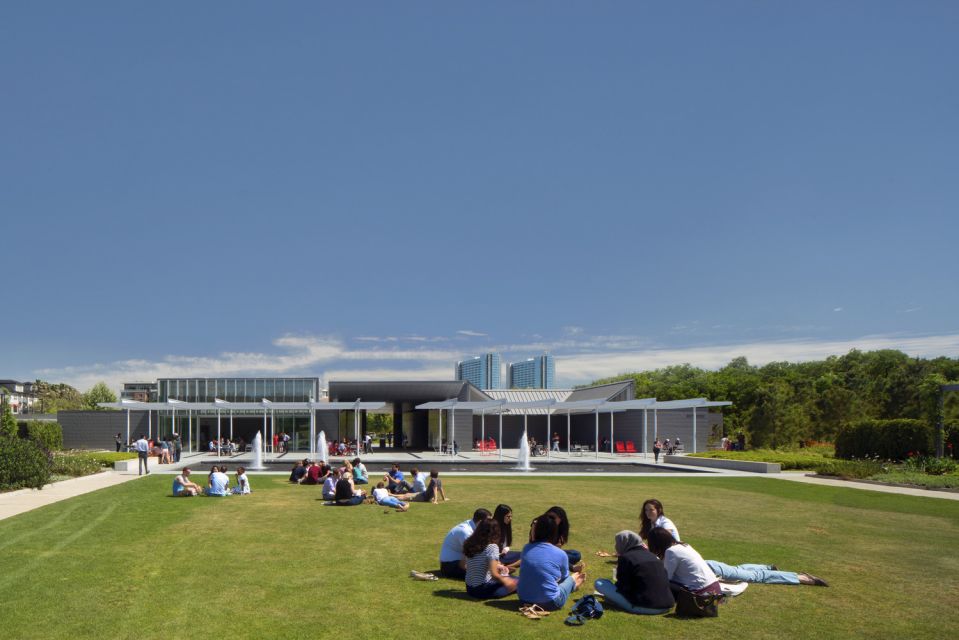 Cherie Flores Garden Pavilion © Nic Lehoux Photography