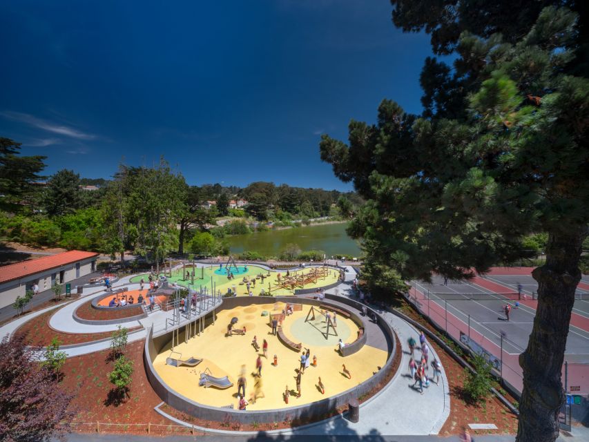 Mountain Lake Park Playground © Nic Lehoux Photography