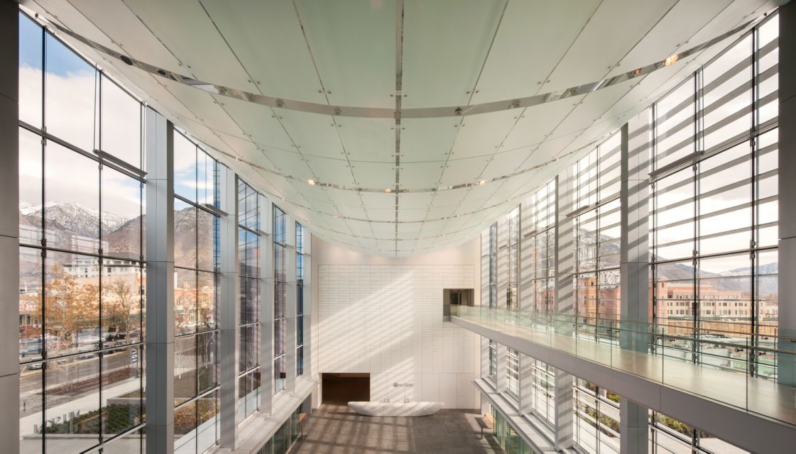 Nu Skin Innovation Center © Nic Lehoux Photography