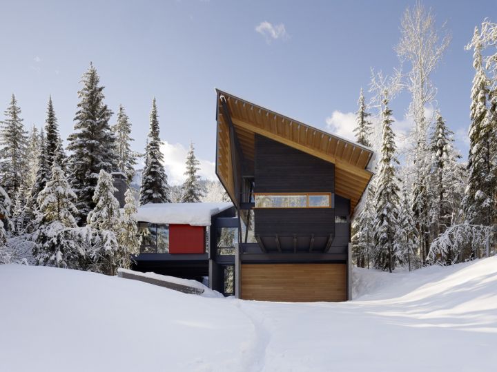 Kicking Horse Residence