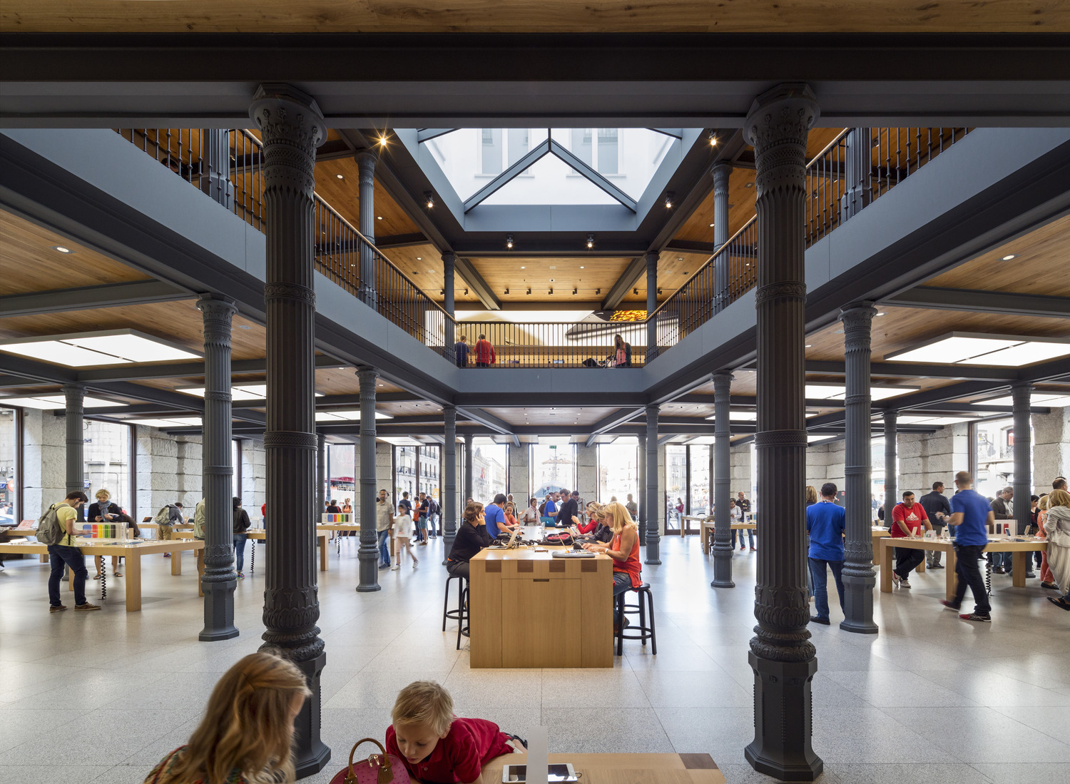 Apple Store, Stanford by Bohlin Cywinski Jackson - Architizer